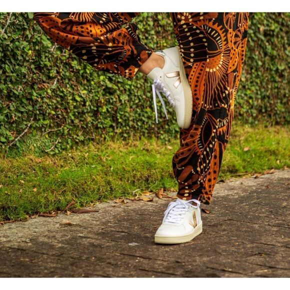 Vert by Veja  Leather Snickers Size 6.5 - Picture 2 of 10